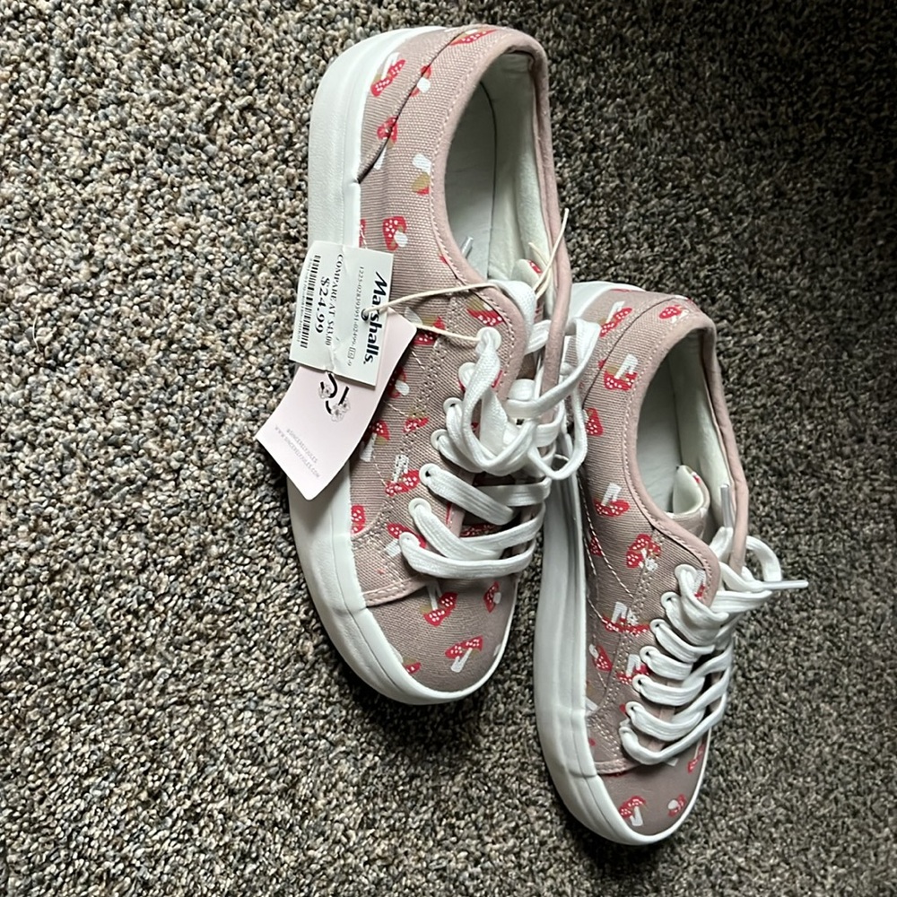 Sneakers - Picture 2 of 4